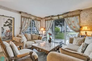 9340 Lagoon Pl, Davie, FL 33324 - Photo 10