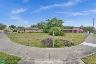 1895 NW 58th St, Miami, FL 33142 - Photo 12