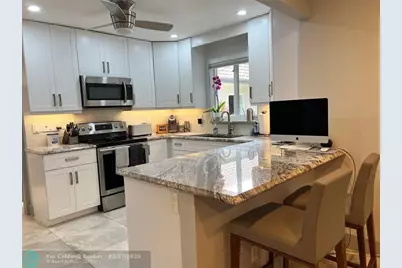 4021 N Cypress Dr, Pompano Beach, FL 33069 - Photo 4