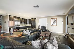 2743 NE 28th Ct, Lighthouse Point, FL 33064 - Photo 4