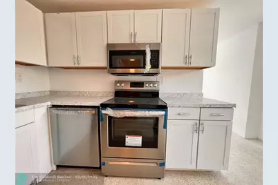 5061  Eadie Pl, West Palm Beach, FL 33407 - Photo 2