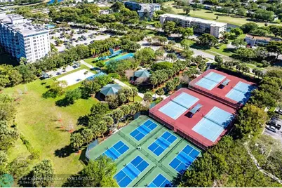 4030 W Palm Aire Dr, Unit #301, Pompano Beach, FL 33069 - Photo 30