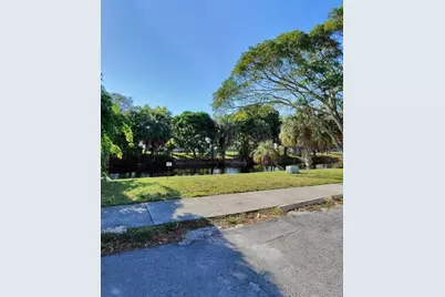 2201 NW 41st Ave, Unit #405, Lauderhill, FL 33313 - Photo 4