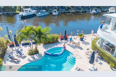 2740 NE 15th St, Fort Lauderdale, FL 33304 - Photo 4