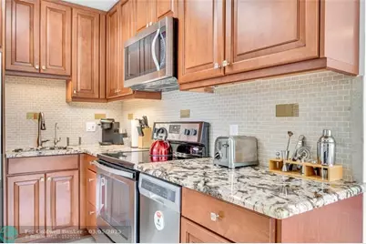 2740 NE 15th St, Fort Lauderdale, FL 33304 - Photo 40