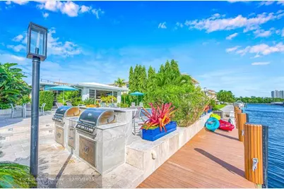 2740 NE 15th St, Fort Lauderdale, FL 33304 - Photo 8