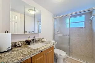 4270 NW 40th St, Lauderdale Lakes, FL 33319 - Photo 36