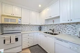 4270 NW 40th St, Lauderdale Lakes, FL 33319 - Photo 8