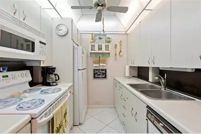 2058  Newport N, Unit #2058, Deerfield Beach, FL 33442 - Photo 6