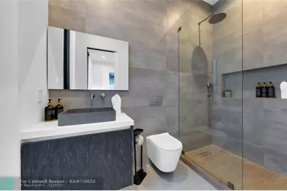 727 NE 17th Way, Fort Lauderdale, FL 33304 - Photo 56