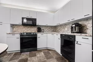 4161 Coral Tree Cir, Coconut Creek, FL 33073 - Photo 4