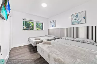 1215 NE 200th St, Miami, FL 33179 - Photo 12