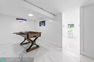 1215 NE 200th St, Miami, FL 33179 - Photo 18