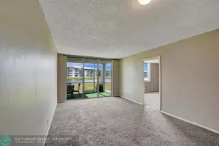 9440 Poinciana Pl, Davie, FL 33324 - Photo 6