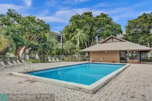 9440 Poinciana Pl, Davie, FL 33324 - Photo 34