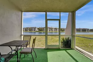 9440 Poinciana Pl, Davie, FL 33324 - Photo 32