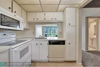 9440  Poinciana Pl, Unit #109, Davie, FL 33324 - Photo 8