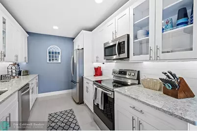 2645 SE 3rd St, Pompano Beach, FL 33062 - Photo 4