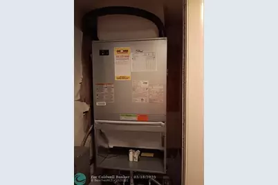 2304 S Cypress Bend Dr, Unit #313, Pompano Beach, FL 33069 - Photo 8