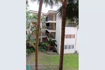 2304 S Cypress Bend Dr, Unit #313, Pompano Beach, FL 33069 - Photo 2
