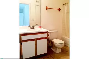 2667 NW 33rd St, Oakland Park, FL 33309 - Photo 8