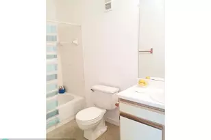 2667 NW 33rd St, Oakland Park, FL 33309 - Photo 10