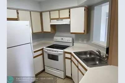 2667 NW 33rd St, Unit #2412, Oakland Park, FL 33309 - Photo 2