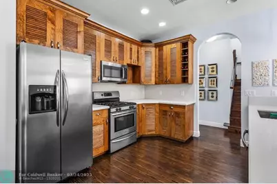 639 NE 17th Way, Fort Lauderdale, FL 33304 - Photo 12