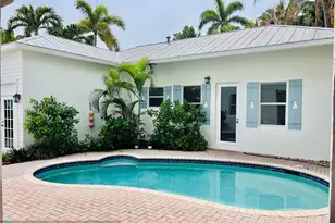 639 NE 17th Way, Fort Lauderdale, FL 33304 - Photo 2