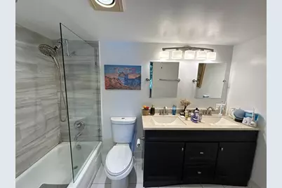 4301  Martinique Cir, Unit #H2, Coconut Creek, FL 33066 - Photo 10