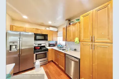 2205  A E Isaacs Ave, West Palm Beach, FL 33407 - Photo 24