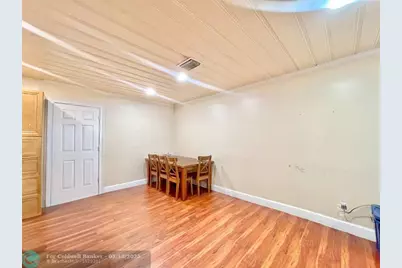 2205  A E Isaacs Ave, West Palm Beach, FL 33407 - Photo 22