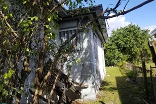 2605 NW 13th Ct, Fort Lauderdale, FL 33311 - Photo 2