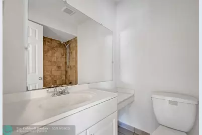 26  Wimbledon Lake, Unit #248, Plantation, FL 33324 - Photo 14