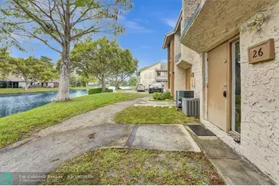 26  Wimbledon Lake, Unit #248, Plantation, FL 33324 - Photo 2