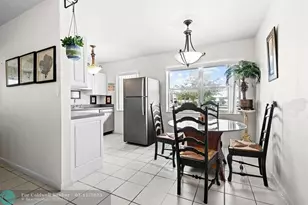 2616 NE 30th Pl, Fort Lauderdale, FL 33306 - Photo 2