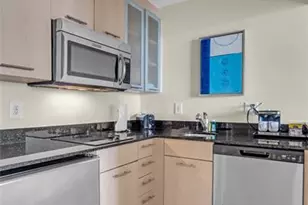 2670 E Sunrise Blvd, Fort Lauderdale, FL 33304 - Photo 18