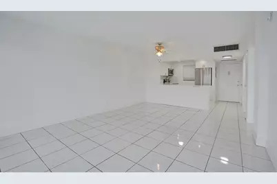 801 S Federal Hwy, Unit #405, Pompano Beach, FL 33062 - Photo 14