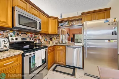 3251  Carambola Cir, Unit #3251, Coconut Creek, FL 33066 - Photo 6
