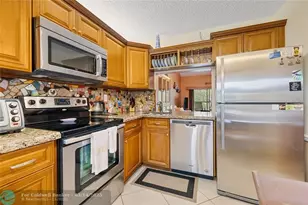 3251 Carambola Cir Unit, Coconut Creek, FL 33066 - Photo 6