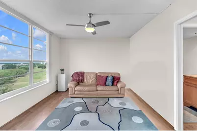 605  Oaks Dr, Unit #907, Pompano Beach, FL 33069 - Photo 20