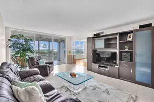 605 Oaks Dr, Pompano Beach, FL 33069 - Photo 2