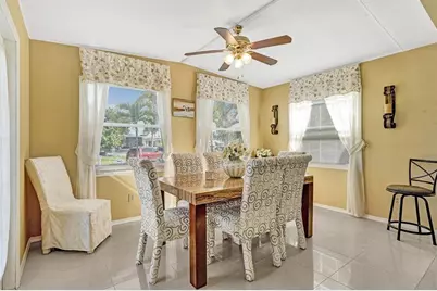 2301 SW 86th Ter, Davie, FL 33324 - Photo 4