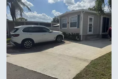 2301 SW 86th Ter, Davie, FL 33324 - Photo 2