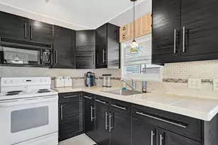 2301 SW 86th Terrace, Davie, FL 33324 - Photo 20