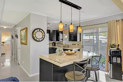 2301 SW 86th Ter, Davie, FL 33324 - Photo 18