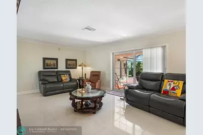 906 NW 83rd Dr, Coral Springs, FL 33071 - Photo 28
