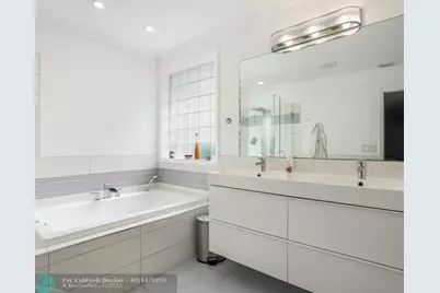 906 NW 83rd Dr, Coral Springs, FL 33071 - Photo 36