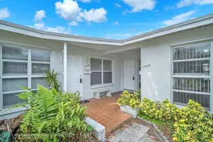 1925 NE 26th St, Wilton Manors, FL 33305 - Photo 2