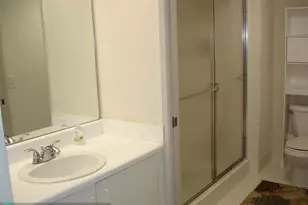 571 SW 142nd Ave, Pembroke Pines, FL 33027 - Photo 12